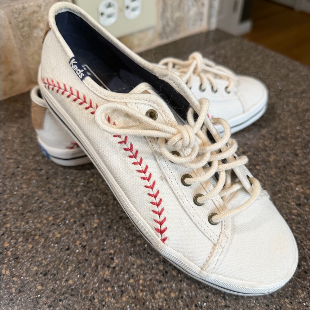 Baseball Keds-EXCELLENT condition brand new never worn. Size 6
